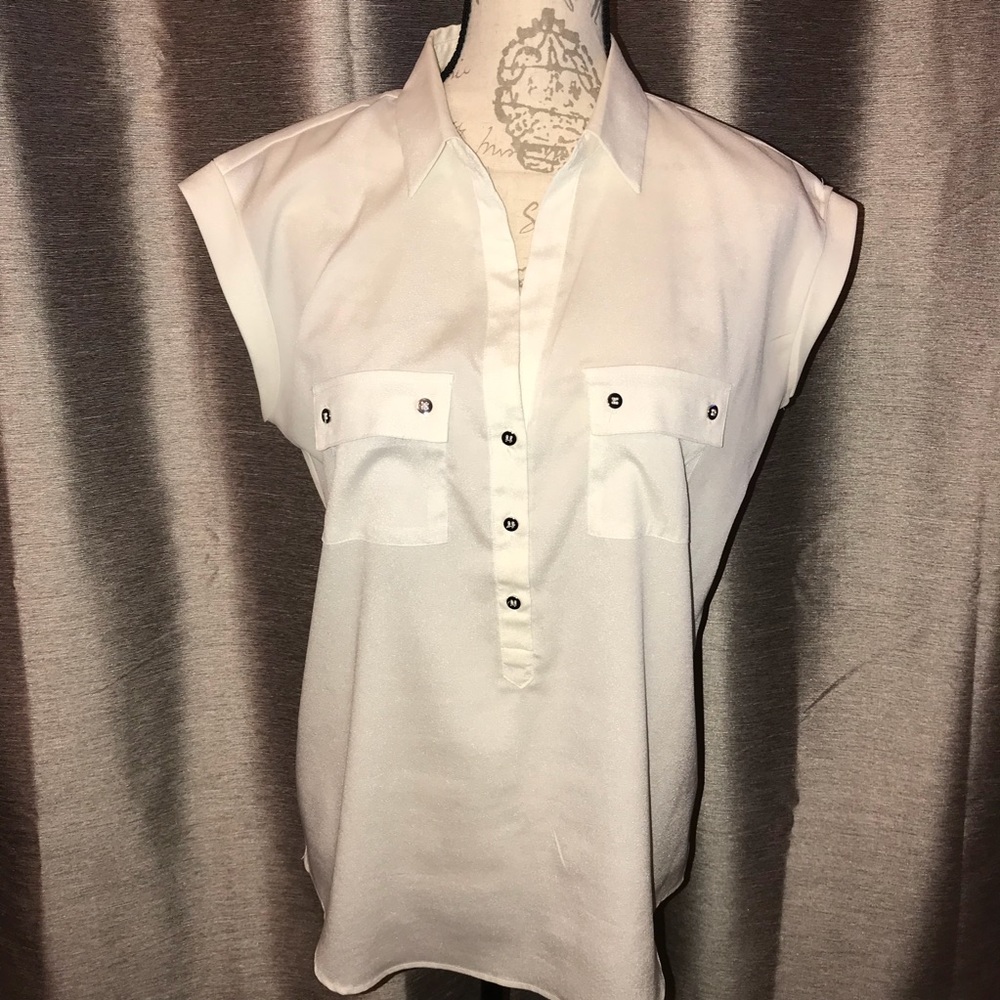 Collared Sleeveless Shirt